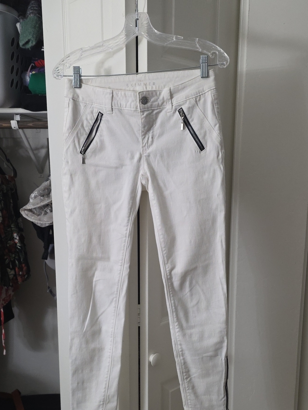 White House Black Market White Skinny Jeans with Black Zip Accents